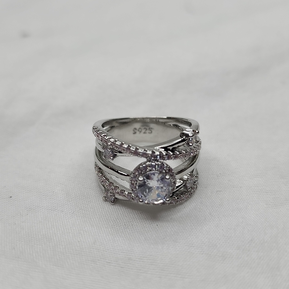INFINITY DIAMOND RING🎄 - Picture 5 of 11
